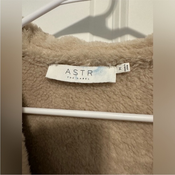 ASTR the Label Francine Faux Leather Shearling Jacket NWOT - Picture 3 of 4